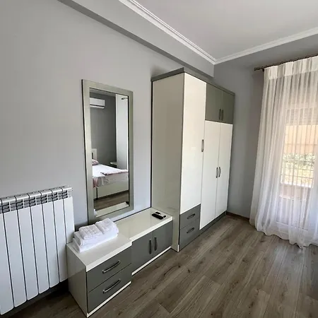 Gregor Penzion Tushemisht